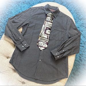 💕Perry Ellis long sleeved dress shirt striped💕